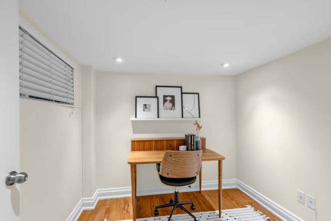 1292 Woodbine Avenue Toronto