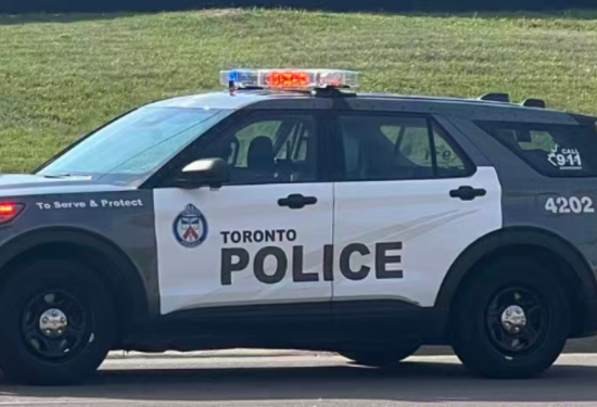 Brampton ATM抢劫案嫌犯被捕，Barrie住宅发现两人死亡
