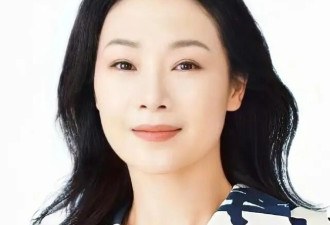 她被誉为军中花仙子，曾上过15次春晚，男友患癌离世，如今咋样了