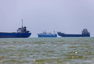 协议刚签谈判在即,海峡再度封航,美质疑伊朗吹嘘