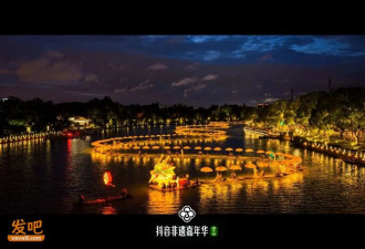 500米金龙游过护城河 这届年轻人的端午又老又新