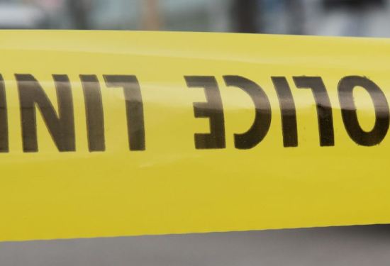 男子突然拔枪向警员开火！密西沙加警员执勤遭枪击，疑犯被捕送医