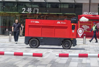 刘强东:未来不需快递员,将送70万快递员修机器人