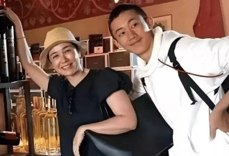 蒋雯丽携91岁母亲与25岁儿子三代同框逛街