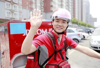 刘强东黄仁勋同时释放一个信号：中国的红利变了