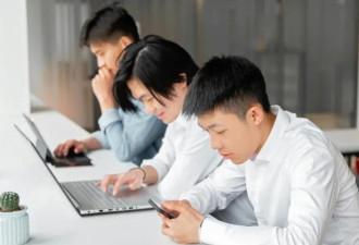 久坐上班族有救了 研究：一个小动作就有效改善