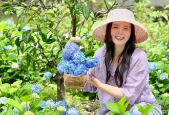 50岁龚琳娜现状：离婚后只身一人在云南