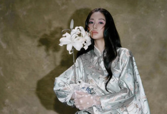 Angela baby换了“韩国妆造”差点没认出！3套穿搭风格大变韩味浓