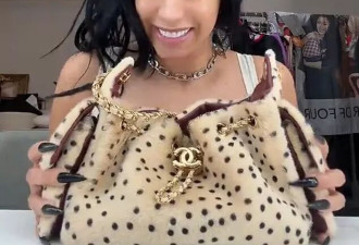 美国女歌手炫耀限量版香奈儿，却跟粉丝说“没钱”