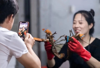 当世界冠军退役后为了还债，试水直播....