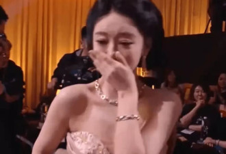 白玉兰奖名场面！台上台下哭成一片，杨幂陪跑又陪哭