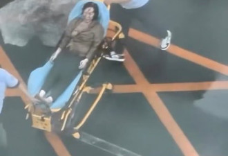网传北京中信大厦撞机驾驶员现场抢救照片