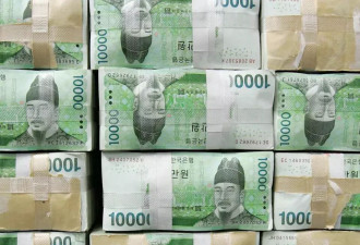银行7千万变玩具钞！2周没人发现震惊社会