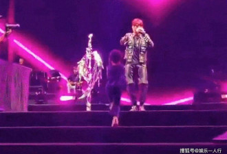 4岁女儿鸟巢彩排奶凶怼周杰伦：我回应你都没在听！
