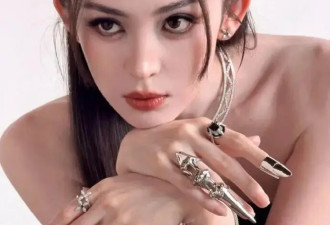 古力娜扎穿抹胸黑裙美爆了！雪肤玉貌身材曼妙性感撩人