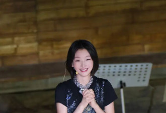 “说台词像读稿、观众受刑3小时”，影后的话剧首秀被集体喊退票