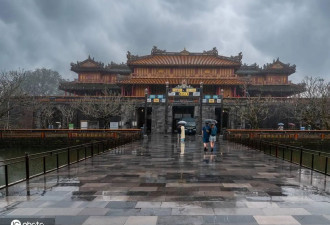 雨中的越南顺化皇城：世界文化遗产的独特视角