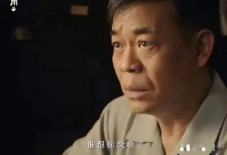 谢霆锋演唱会,王菲带头倚在某男士肩上,举止亲密
