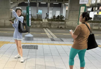 方媛带俩女儿逛街，被指又土又矮不漂亮