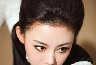 “九球天后”潘晓婷靓丽写真！肤白貌美大长腿性感撩人