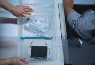 为啥飞机不让带超100mL液体登机? 背后故事是这样