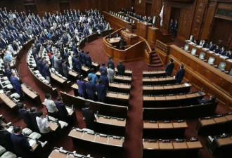 罕见!为抗议自民党“蛮横”,日本在野议员全员...