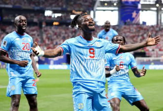 世界杯：英格兰2-1逆转民主刚果 凯恩双响创纪录