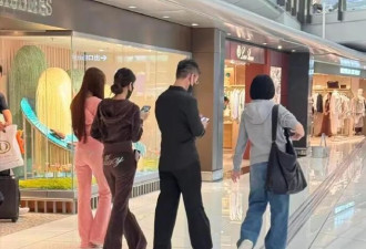 小S一家游香港，两个女儿成熟美艳，重回内地社交平台引热议