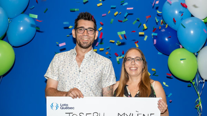 Joseph Gosselin-Rompré 和 Mylène Bourgeois 赢得 Lotto Max 头奖,奖金 $4000 万。 (Loto-Quebec)