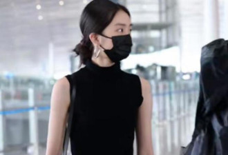 黄多多放假回国 网友说身材只有55分