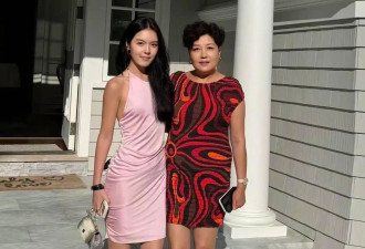 李咏遗孀哈文晒与女儿合影，法图麦又高又漂亮，已走出丧亲之痛
