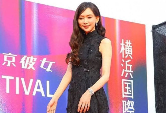 小S送蔡康永花篮玩梗“别得意”，林志玲戴回口罩：她在日本混得没那么好？