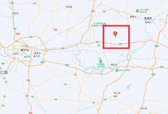 广西横州一水库溃坝约50米长，有人站屋顶求救
