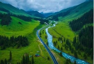 最美公路变“堵哭公路” 别再去新疆西藏了