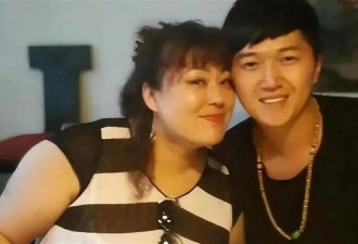 55岁“庄嫂”李菁菁现状：京郊蹲菜园种番茄，化疗期小21岁前夫开直播晒离婚协议