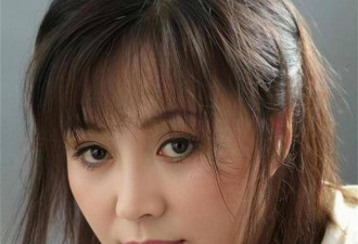 19岁结婚，20岁生子后马上离婚，今成顶级富婆