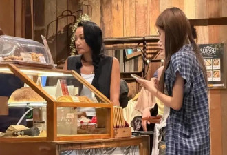 清迈偶遇55岁瞿颖一家四口，女儿身高近170