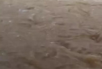 耗资4亿，六蓝水库仍溃堤，约2000人困山上30小时