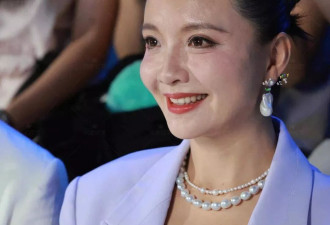 北京大秀，赵子琪小女儿晕倒、大女儿一脸冷漠