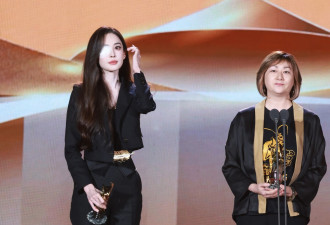娜扎以单眼蒙纱布的独特造型亮相“时尚中国之夜”红毯 原因曝光