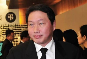 金熙英不愧是“最强小三”，和16岁女儿同框像姐妹