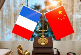 她带着电子脚镣宣布复出 对中国未必是好消息