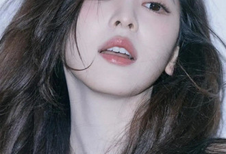 “光线一姐”章若楠清丽颜值美爆了！曼妙身材性感撩人