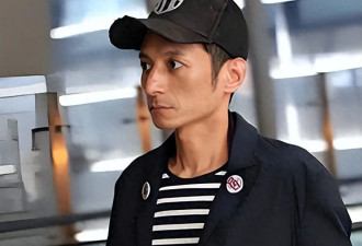 从主持人到"精神病"，49岁无妻无子的李维嘉，给年轻人们提了个醒
