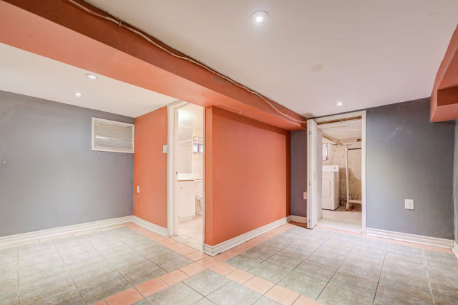 19 Robinson Avenue Toronto