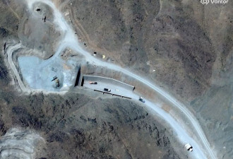 钻地弹轰出破洞 卫星影像曝伊朗恐违规重建核设施