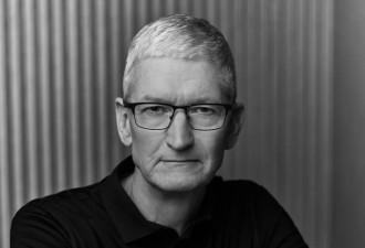 为了“AI iPhone”，苹果正式起诉 OpenAI