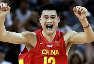 毁掉王治郅,逼姚明退役 他令中国篮球倒退了20年?