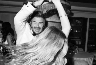 小贝晒小七15岁黑白照 铁汉柔情写生日信 字字戳心