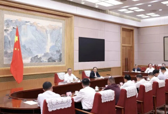 这场总理座谈会上的8位“座上宾”，分别是谁？